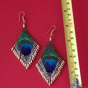 NWOT Beautiful Peacock feather earrings